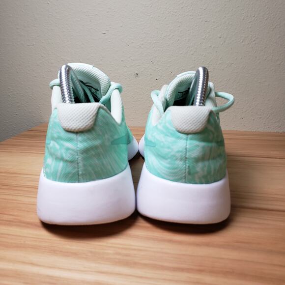 Nike Girls Size 7Y Tanjun Mint Blue Marble Running Shoe Swirl Pattern Athletic - Picture 2 of 6